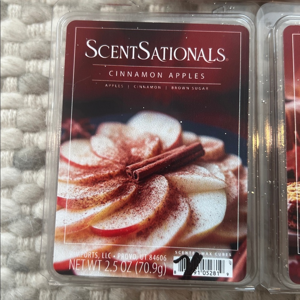 7 New fall wax cubes pumpkin cinnamon apples fallen leaves - Picture 2 of 8